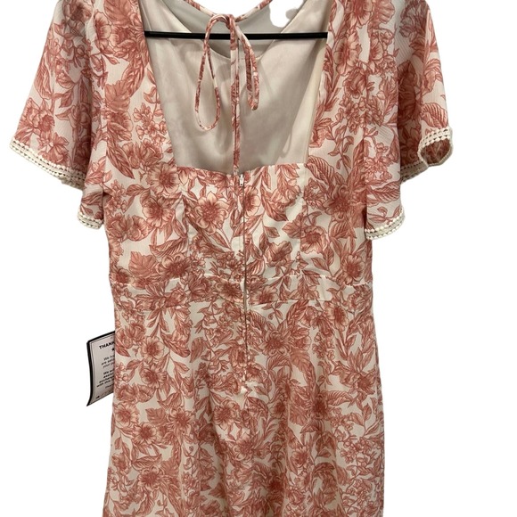 Dress - Picture 2 of 5